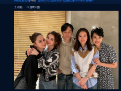 组图：张智霖夫妇为《乘风破浪》胡杏儿蔡卓妍钟欣潼应援打call